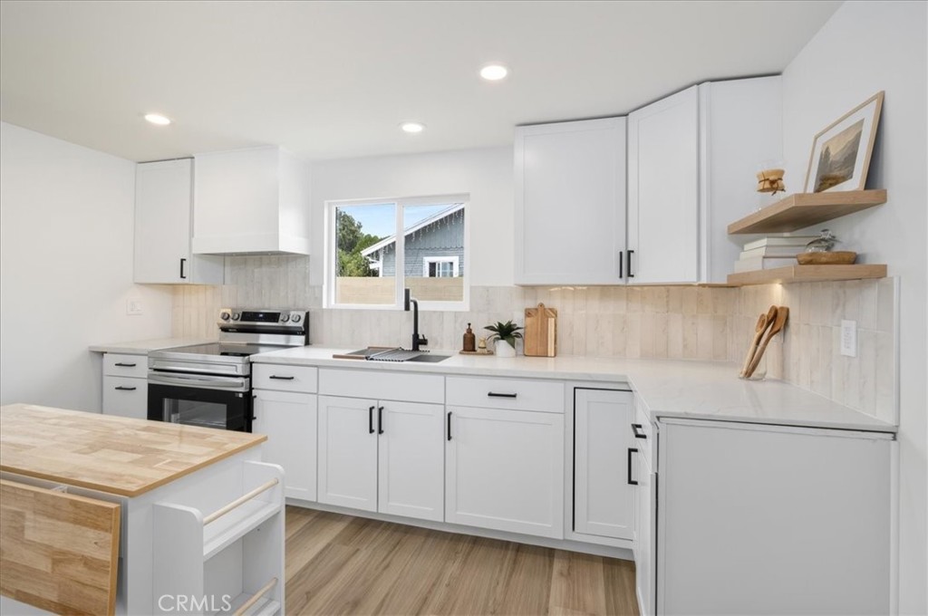 2422 W Pomona Street