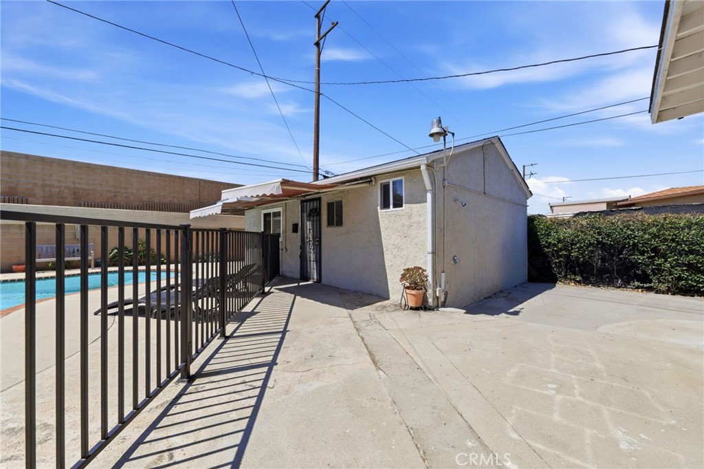 1626 E Mardina Street