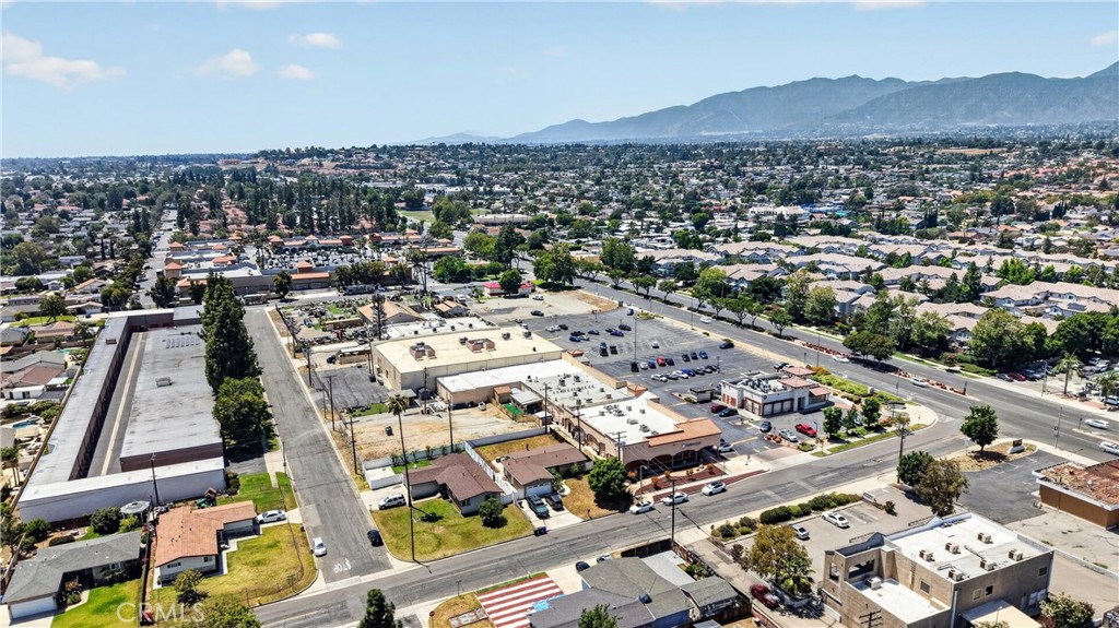9451 Foothill