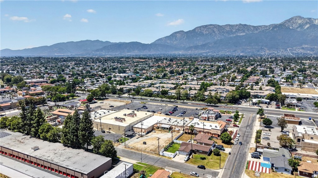 9451 Foothill