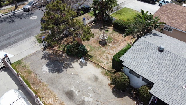 2205 W 9th