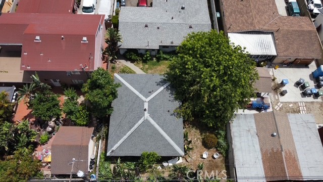2205 W 9th