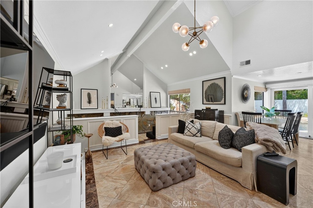 1812 Overview Circle