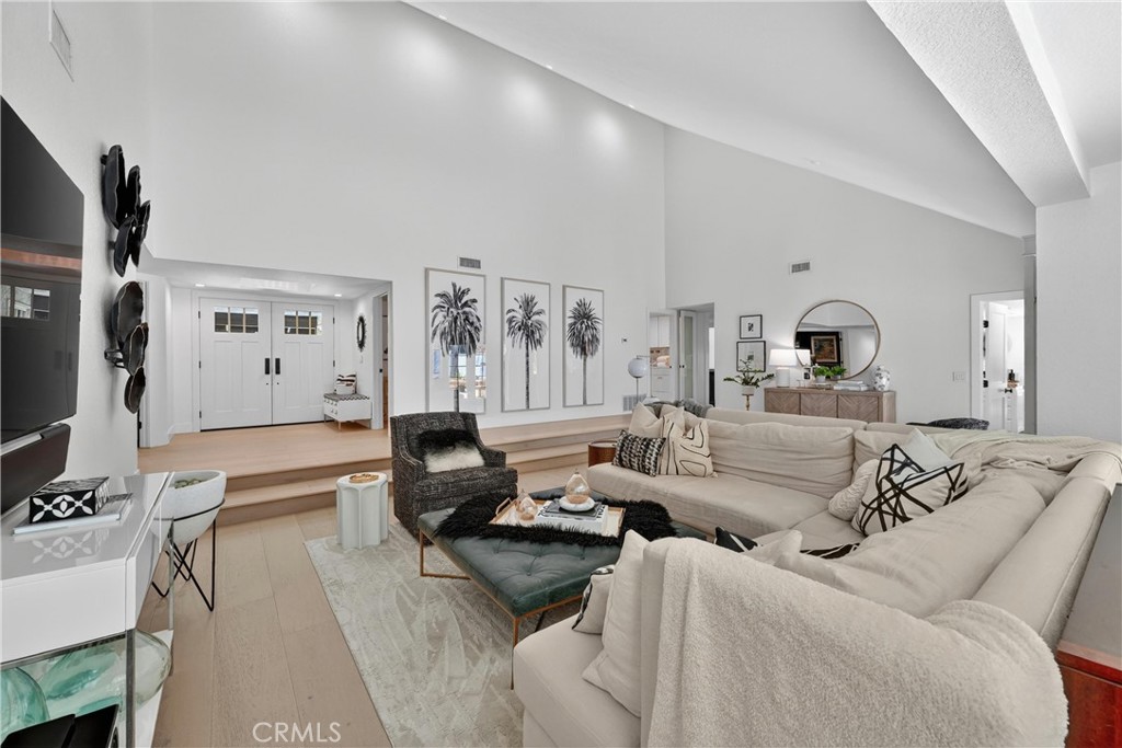 1812 Overview Circle