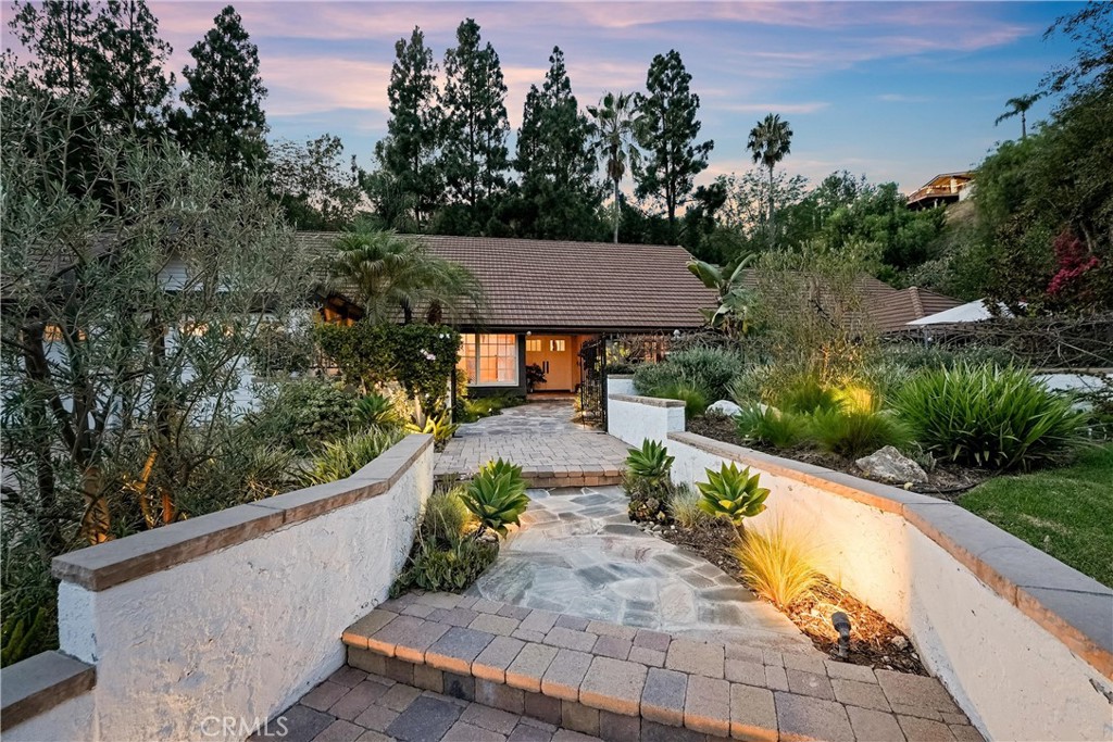 1812 Overview Circle