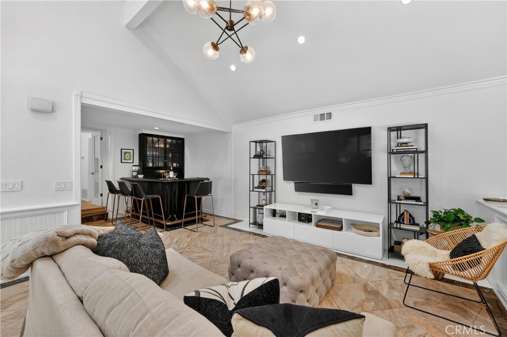 1812 Overview Circle