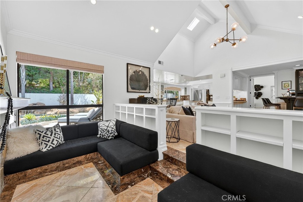 1812 Overview Circle
