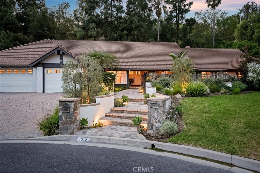 1812 Overview Circle