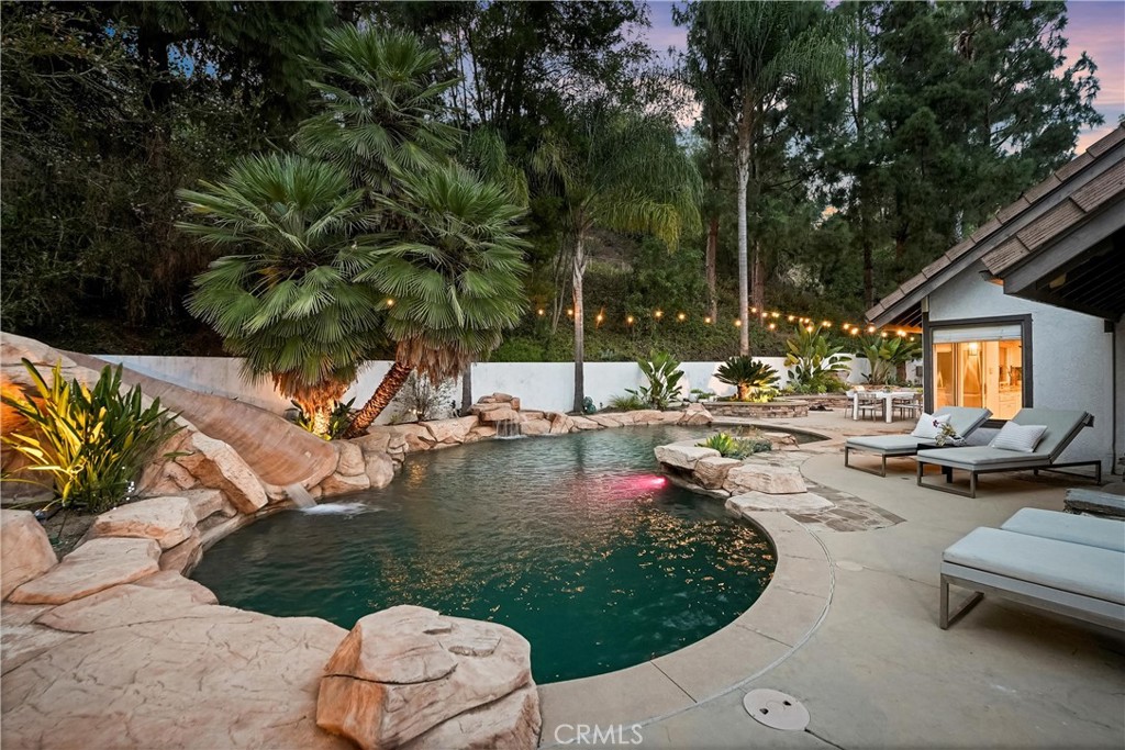 1812 Overview Circle