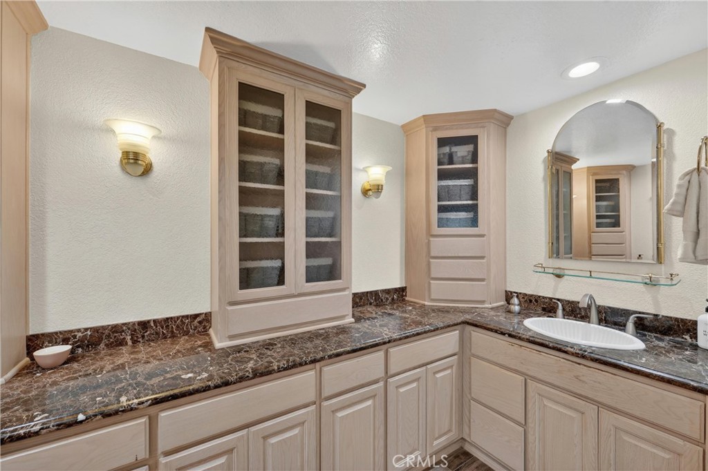 1812 Overview Circle