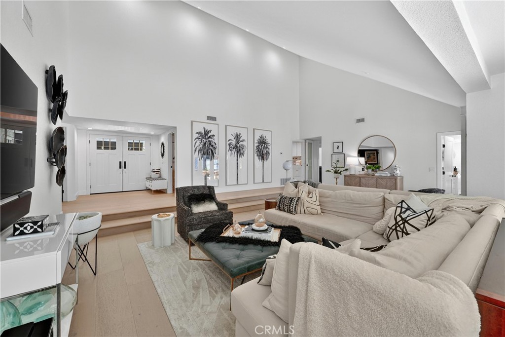 1812 Overview Circle