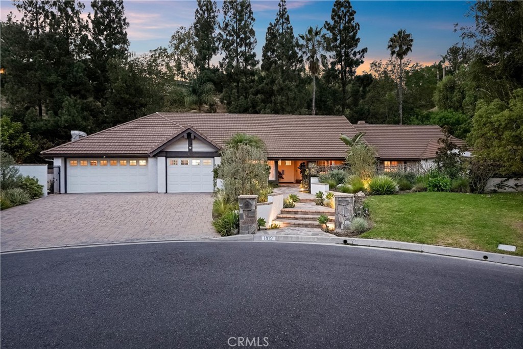 1812 Overview Circle