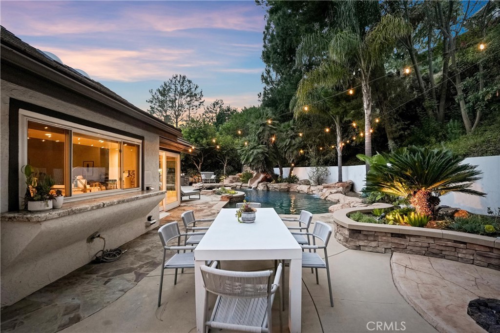 1812 Overview Circle