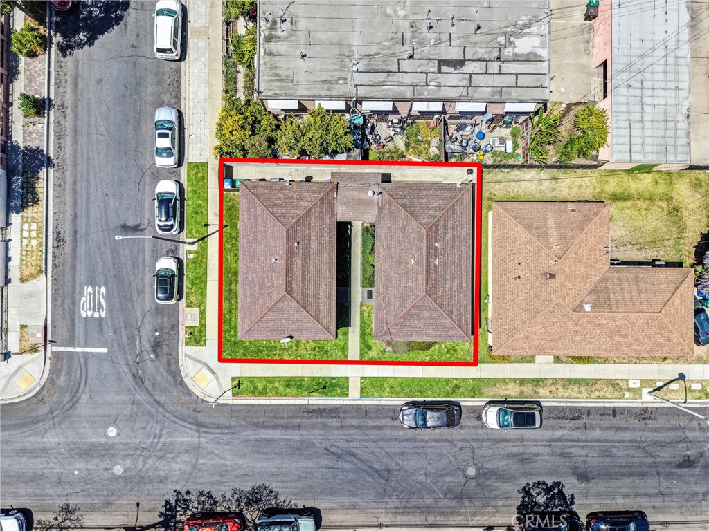 1065 E 19th