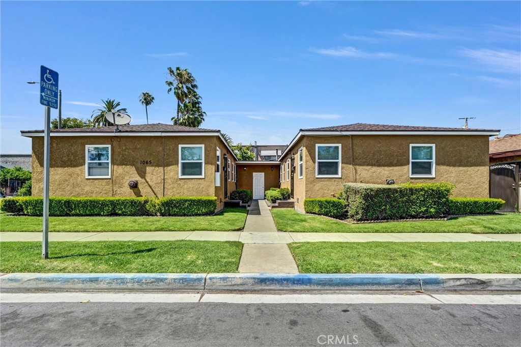 1065 E 19th