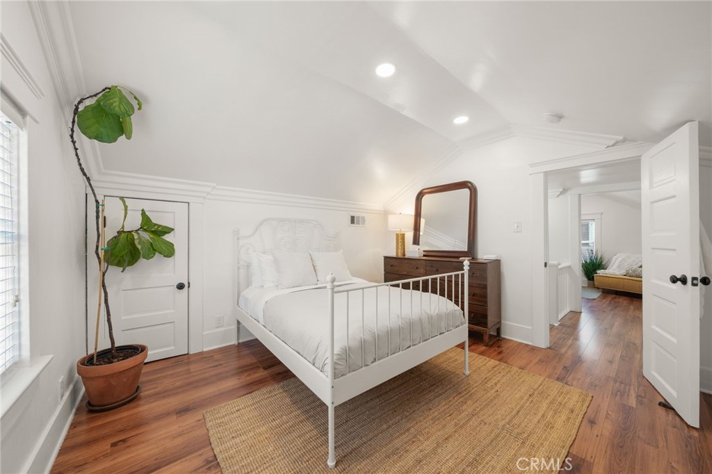 1014 Magnolia