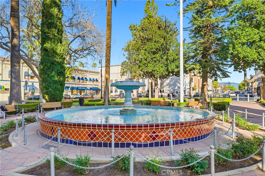 331 E Barkley