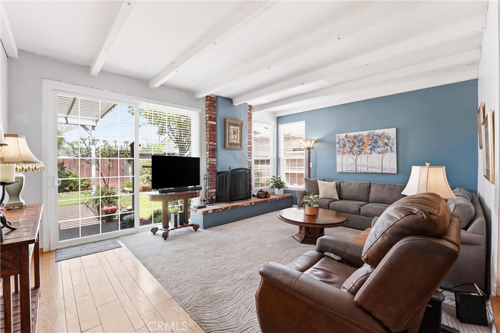 331 E Barkley