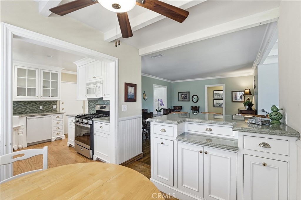 331 E Barkley