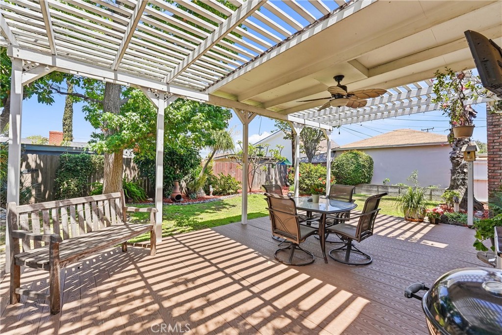 331 E Barkley