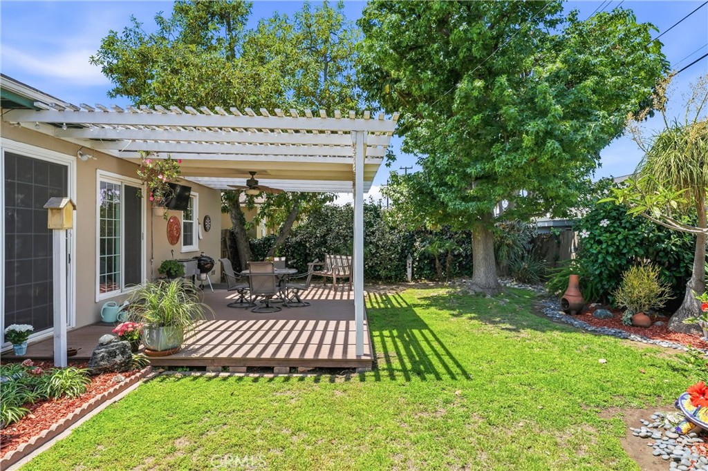 331 E Barkley
