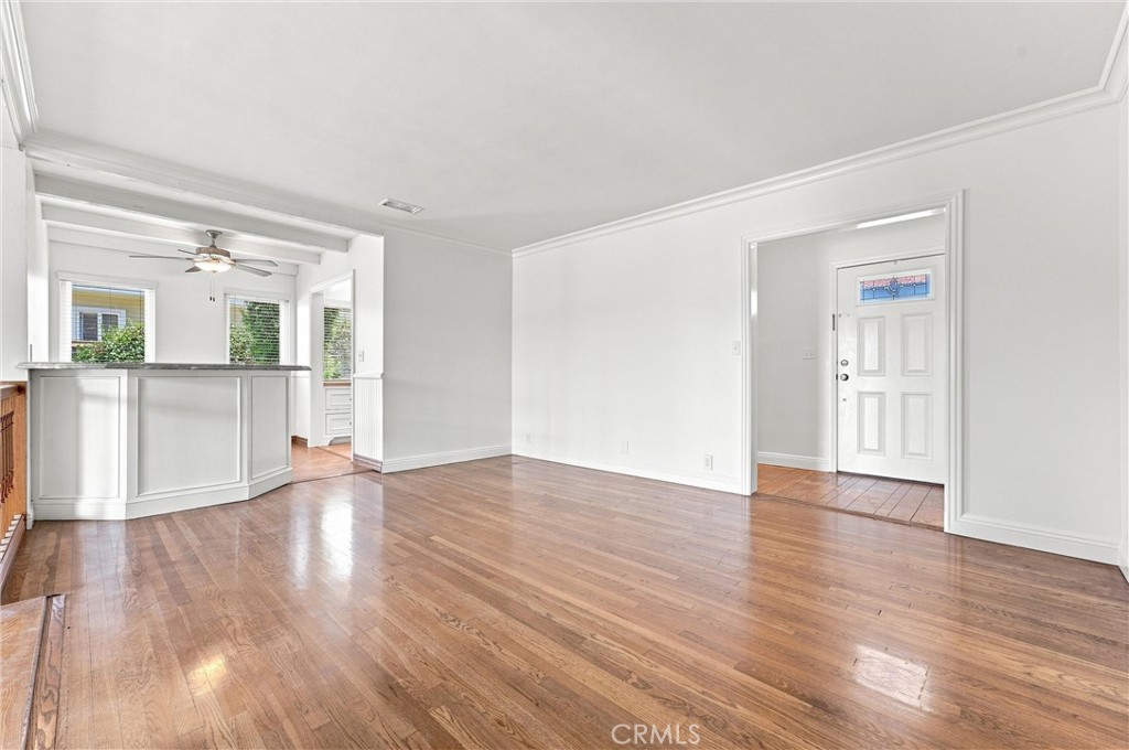 331 E Barkley
