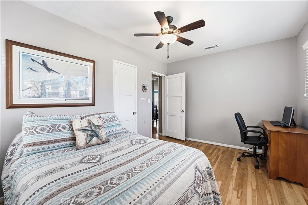 331 E Barkley