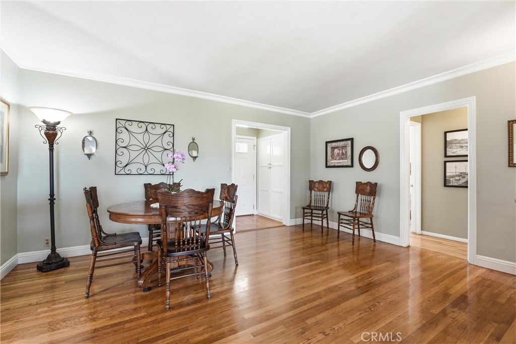 331 E Barkley