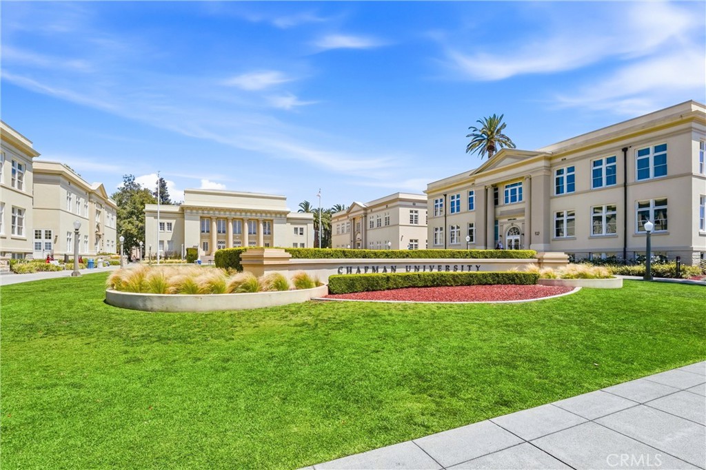331 E Barkley