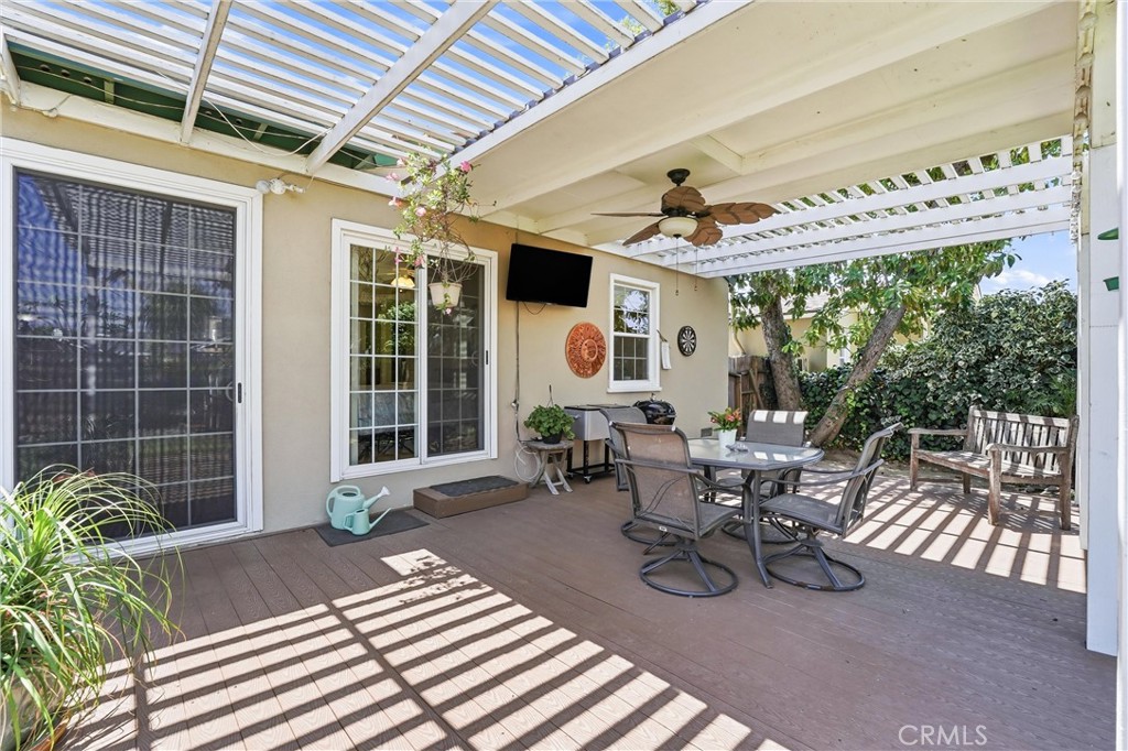 331 E Barkley