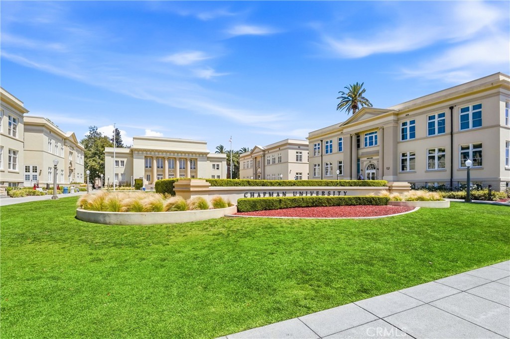 331 E Barkley