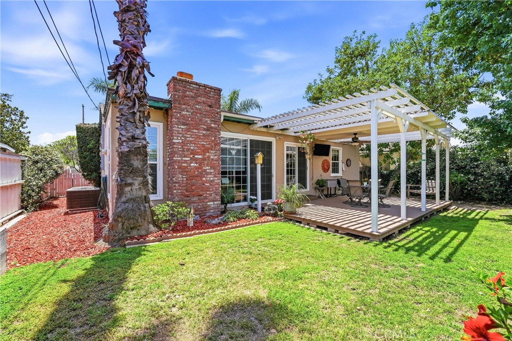 331 E Barkley