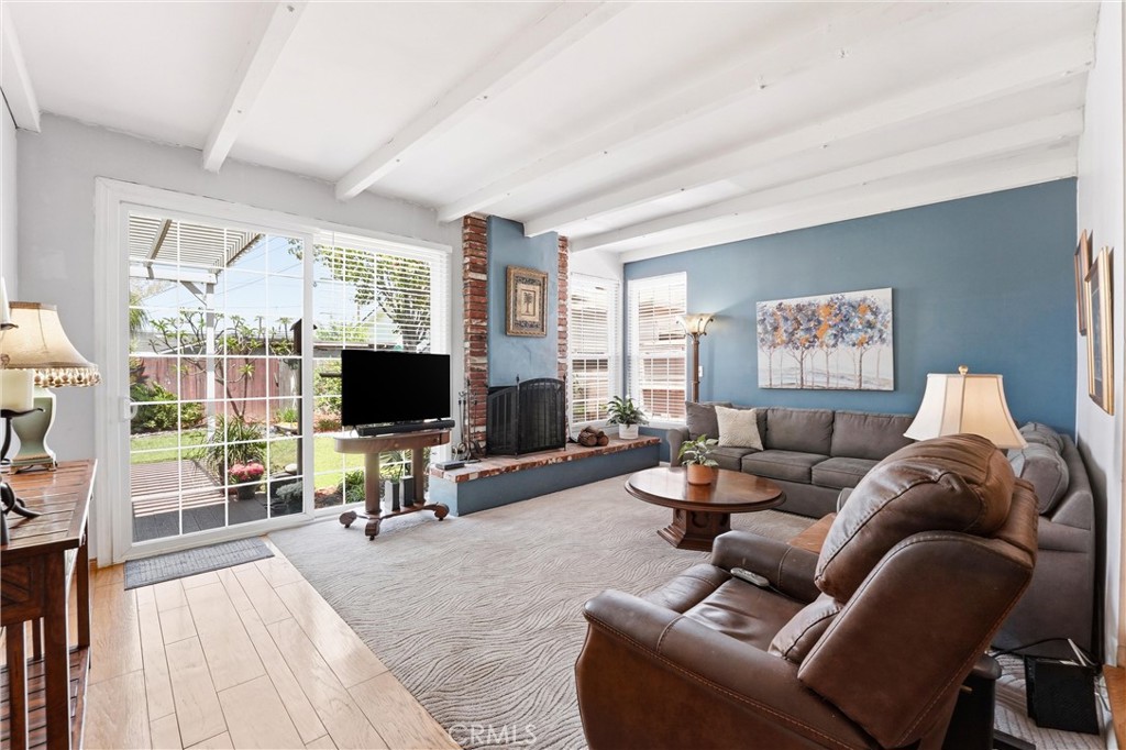 331 E Barkley