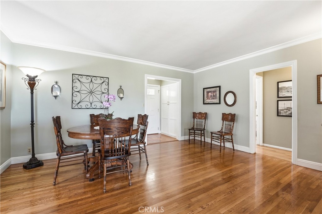 331 E Barkley