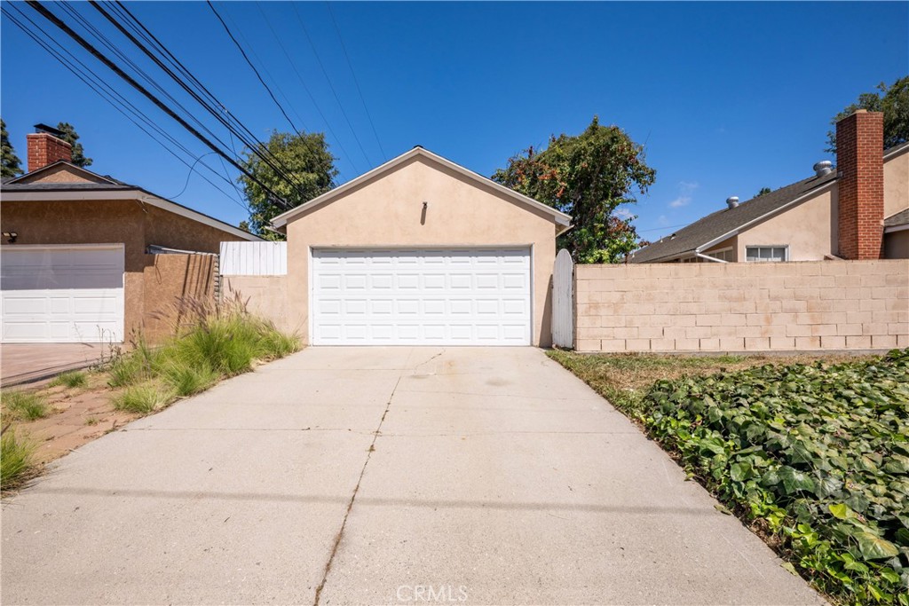 6103 E Coralite