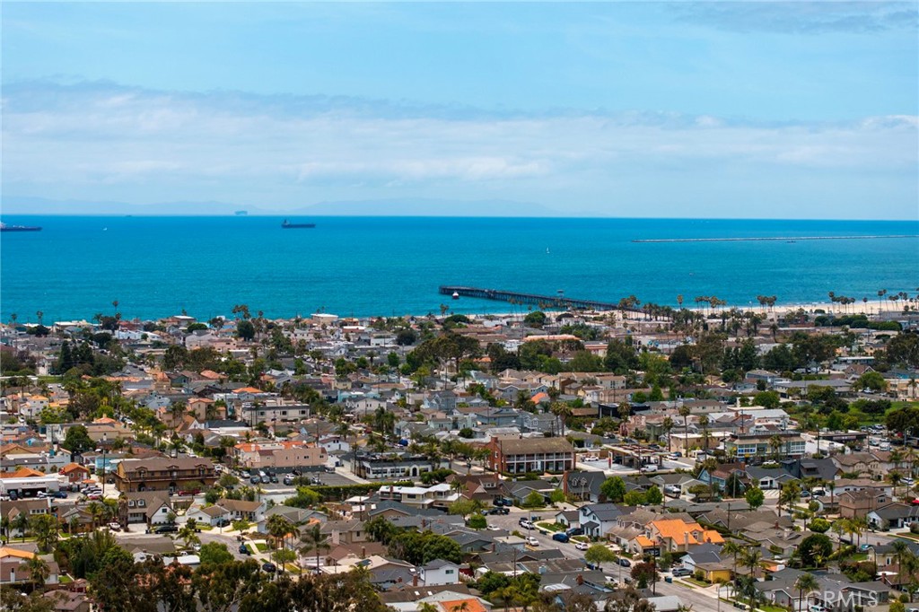 640 Island View