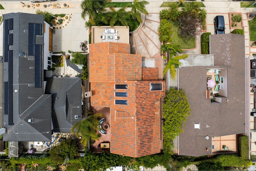 640 Island View