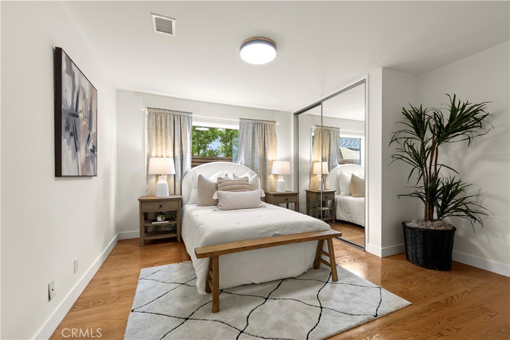 640 Island View