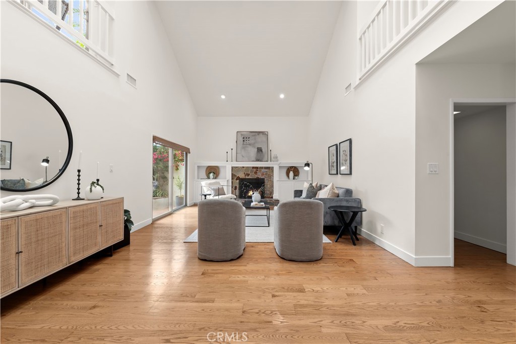 640 Island View