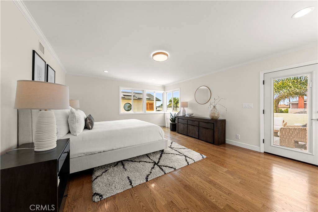 640 Island View