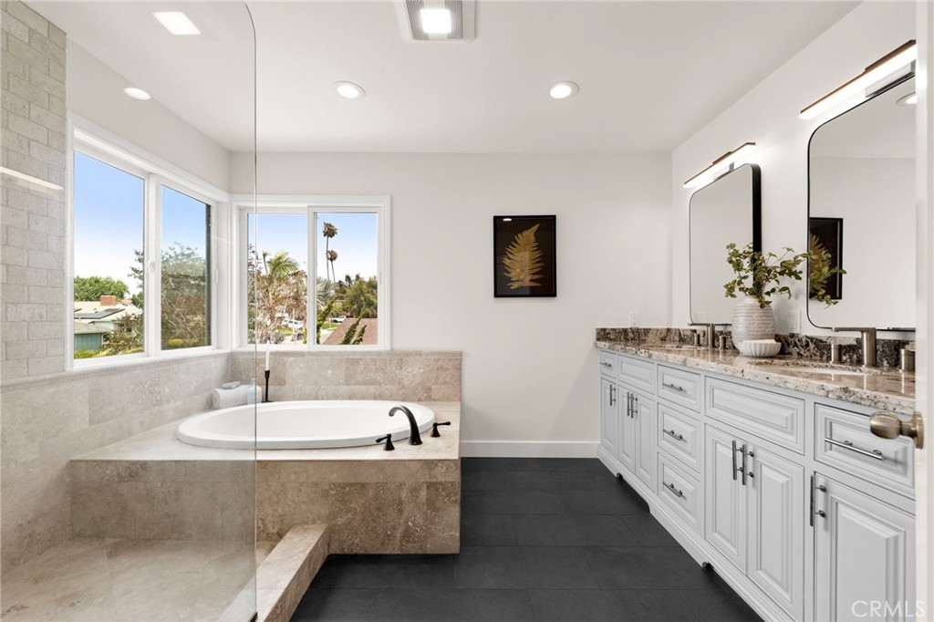 640 Island View