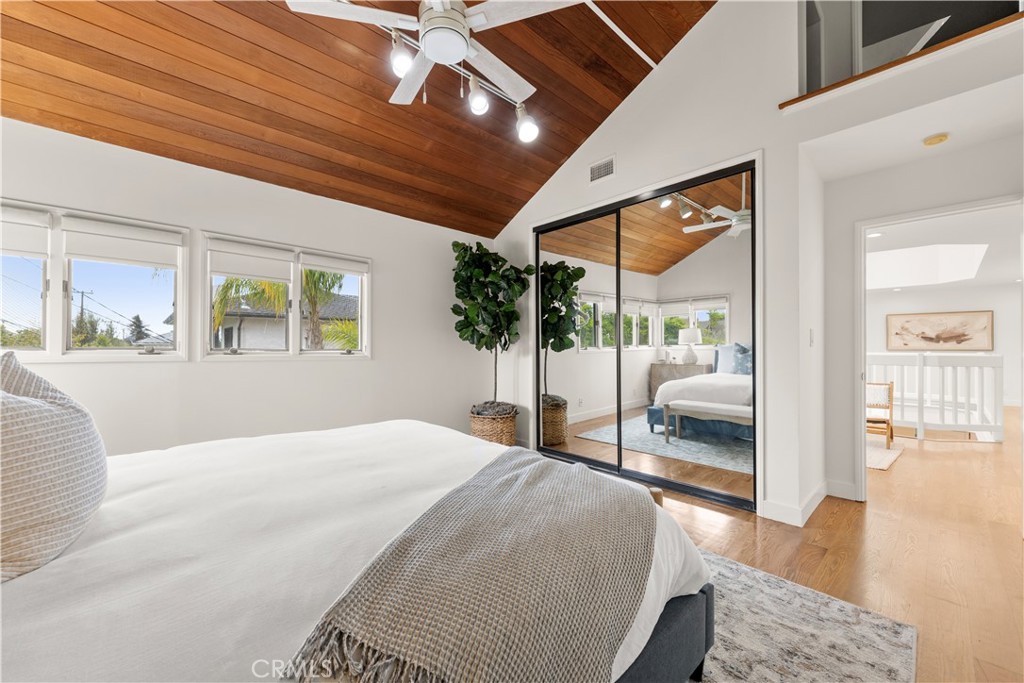 640 Island View