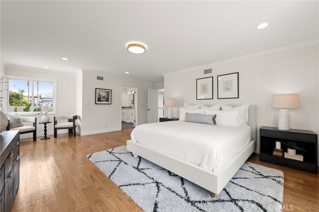 640 Island View