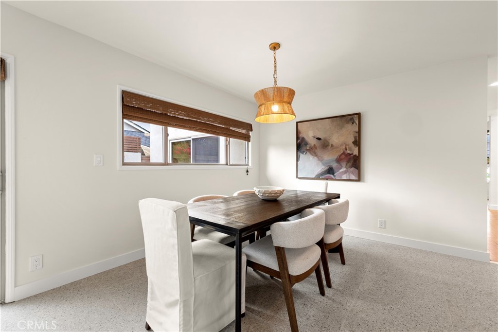 640 Island View