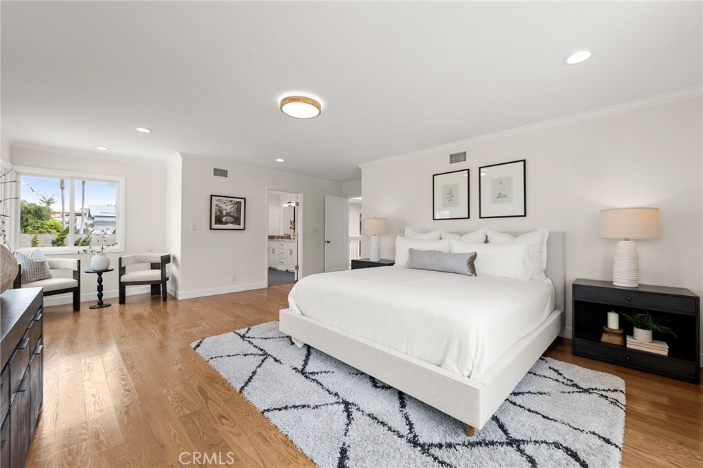 640 Island View