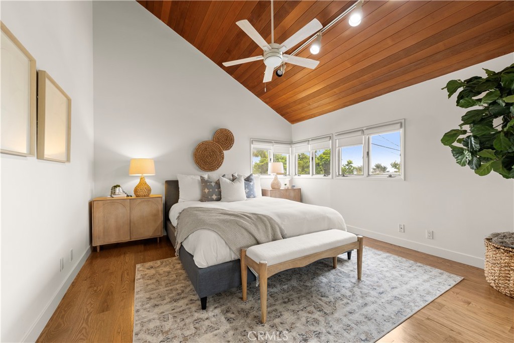 640 Island View