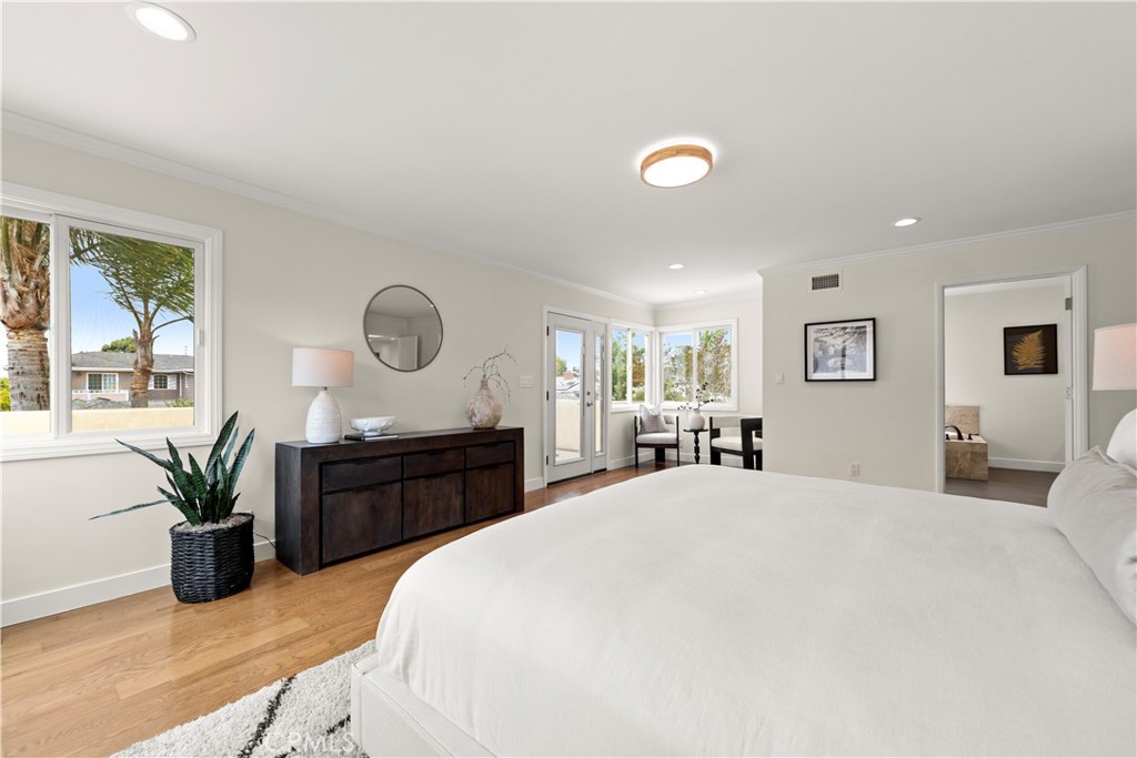 640 Island View