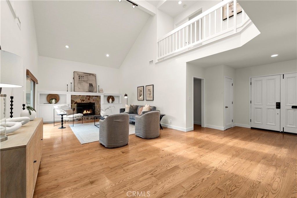 640 Island View