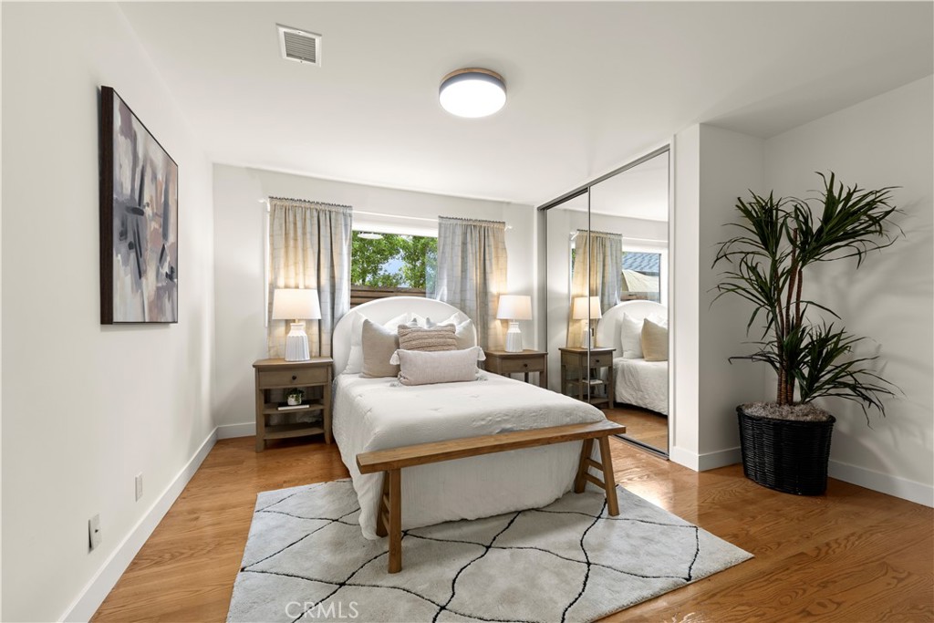 640 Island View