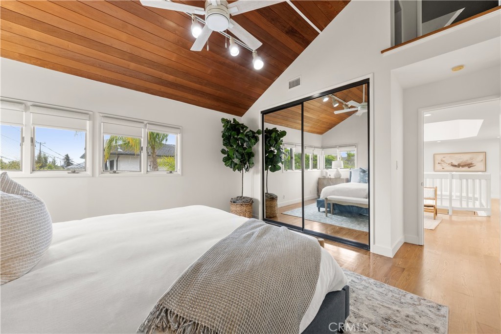 640 Island View